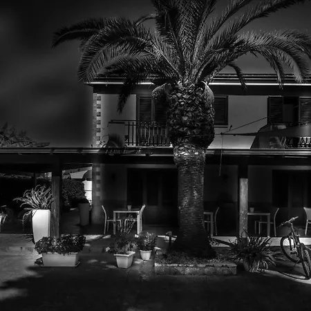 Sunrise Bed & Breakfast Lascari Room photo