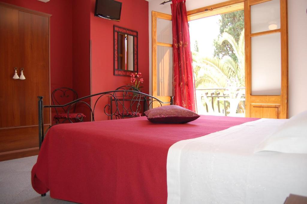 Sunrise Bed & Breakfast 3*